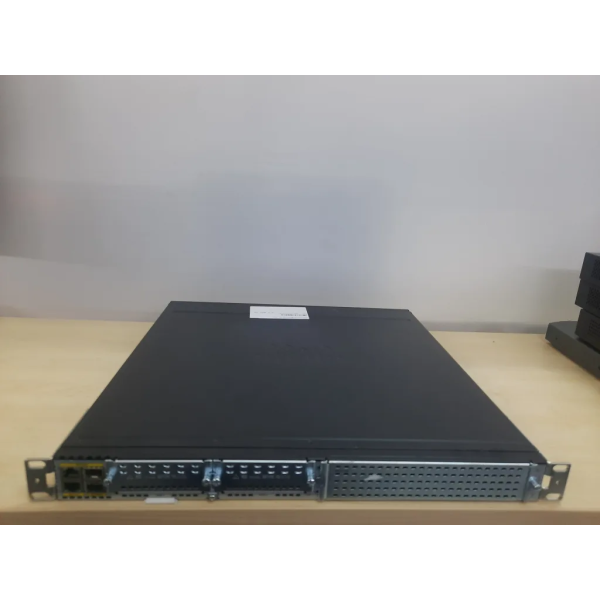 20231124_160019-1024x768-1.webp CISCO Service Router (Model : 4331)